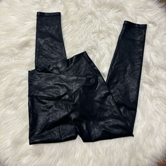 Offline by Aerie Faux Leather Leggings size Small - Picture 2 of 8